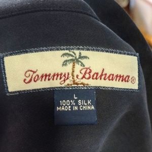 Tommy Bahama Large Black 100% Silk